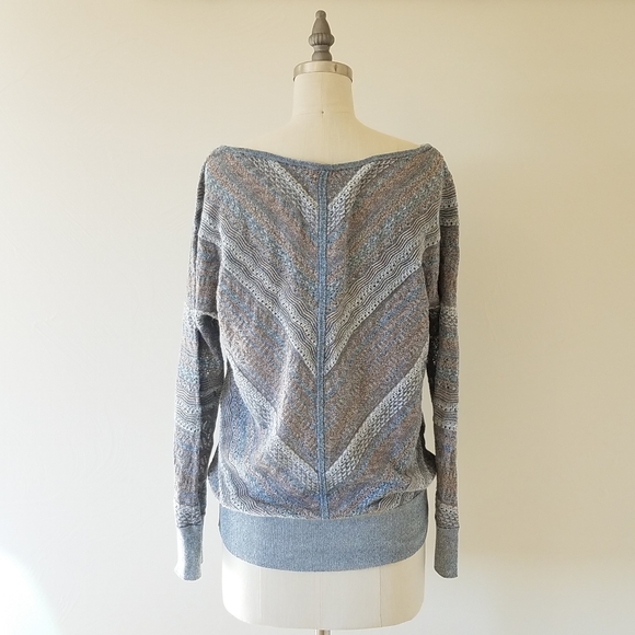 White House Black Market | Scoop Neck Sweater - Picture 6 of 9